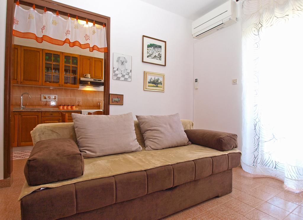 Apartment Snezana 1200 Fažana Eksteriør bilde