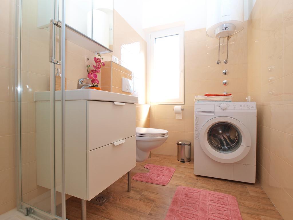 Apartment Snezana 1200 Fažana Eksteriør bilde