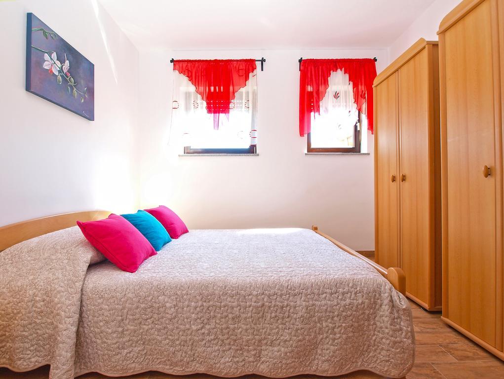 Apartment Snezana 1200 Fažana Eksteriør bilde
